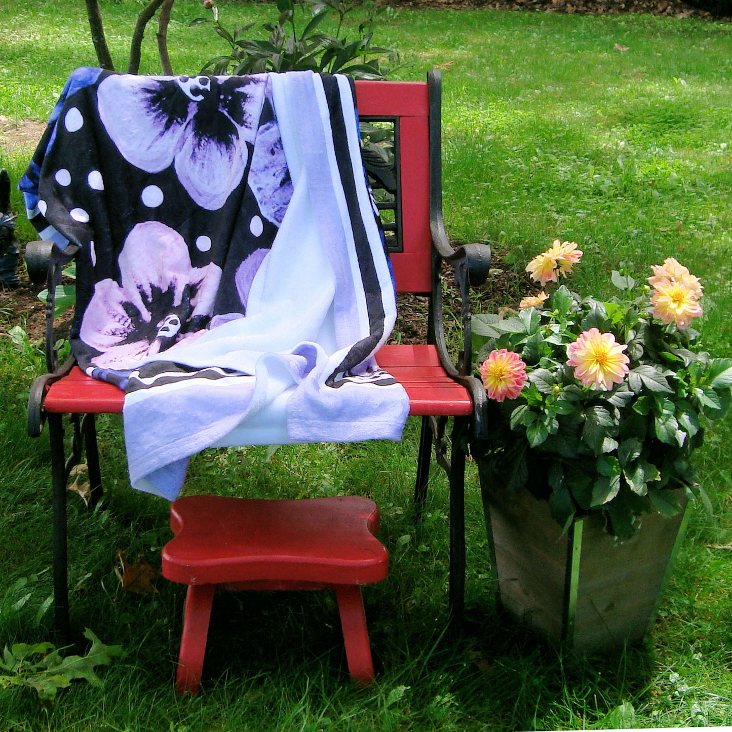 "Art In Bloom"   50" x 60" Velveteen Plush Art Blanket